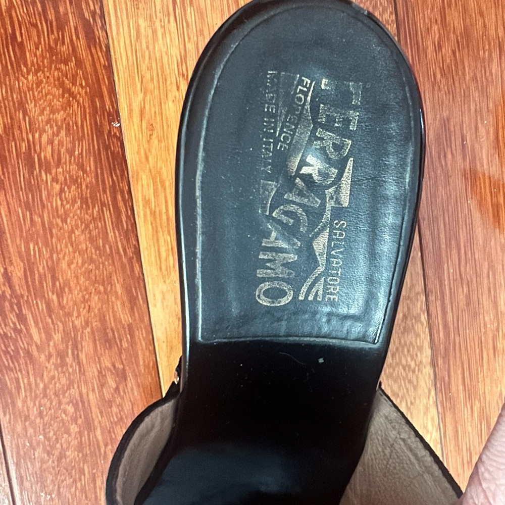 Vintage 1970’s Salvatore Ferragamo Black and Gold Mules EUC For age! Sz 10 - Picture 10 of 10